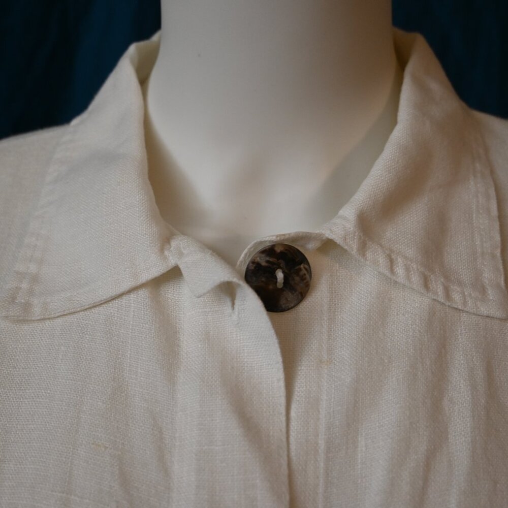 Linen blouse - Picture 3 of 8